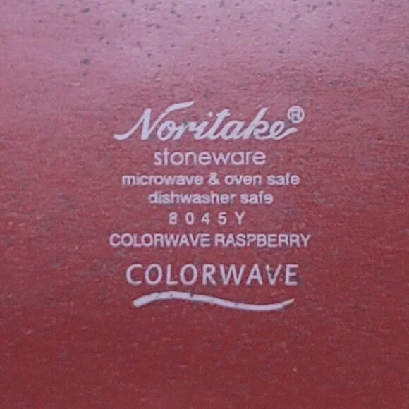 Noritake Colorwave Raspberry Covered Butter Dish - Picture 3 of 3
